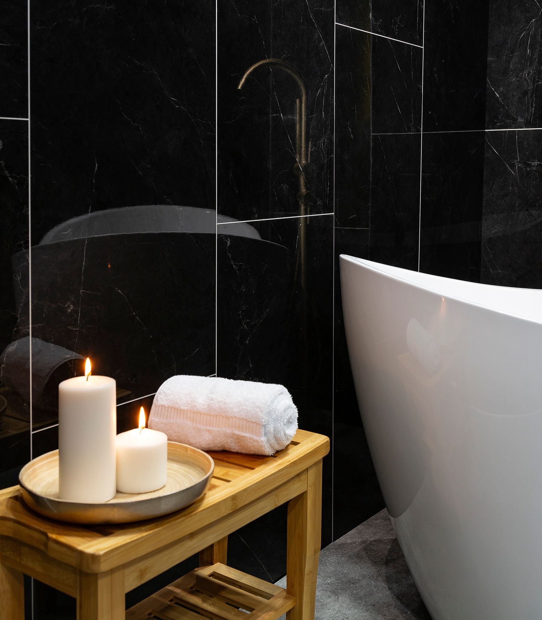 Etna Gloss Wall Panel 24x48 | Tile Center